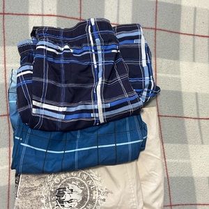 Lot of 3 men’s swim trunks - size XL